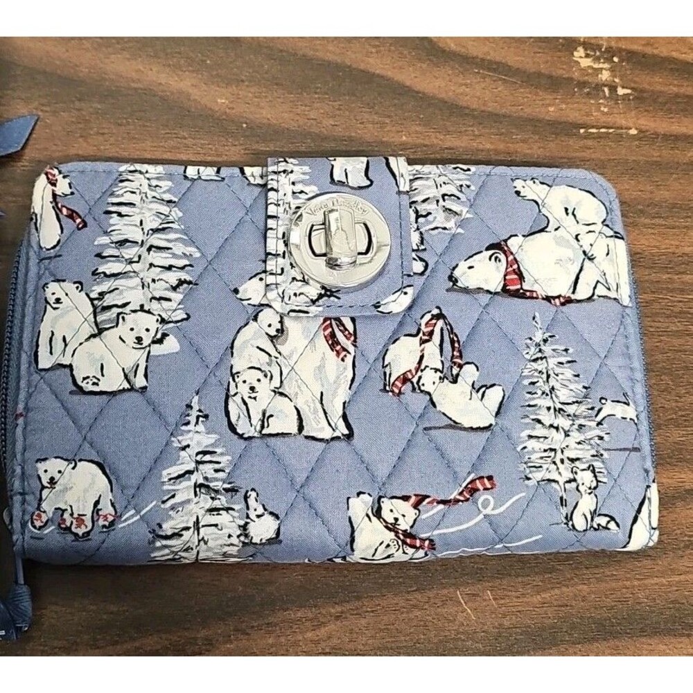 Vera Bradley Beary Merry Retired Polar Bear Quilted Crossbody Purse & Wallet Set - Picture 3 of 7